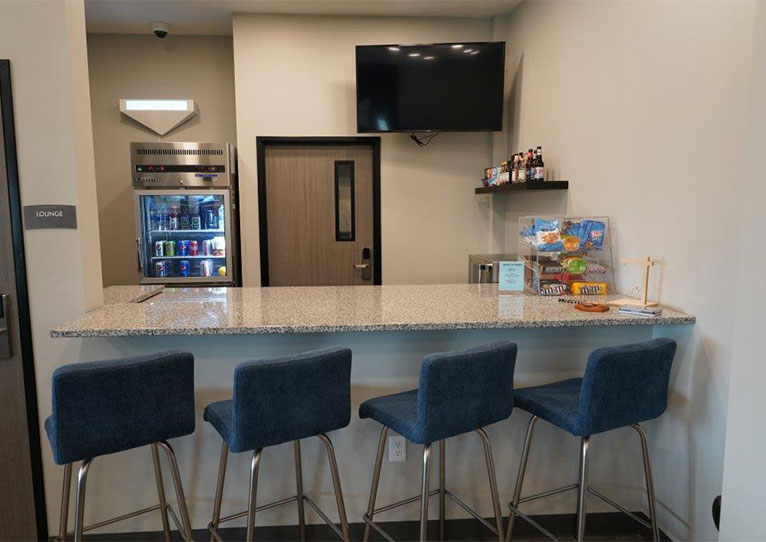 https://www.brookstonefortdodge.com/resourcefiles/dining-small-image/dining-facilities-at-brookstone-inn-and-suites-fort-dodge-iowa.jpg?version=4192023093013