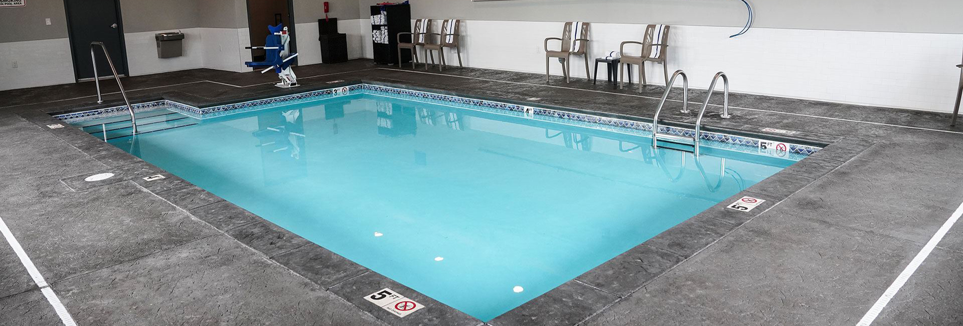 Fort Dodge Hotel with Free Breakfast Pool Parking Brookstone