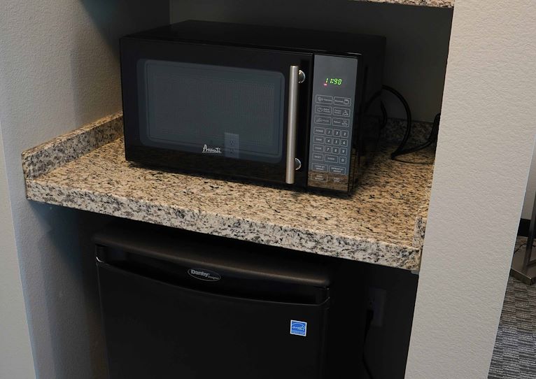 Lodging Rooms - Microwave & Mini Fridge